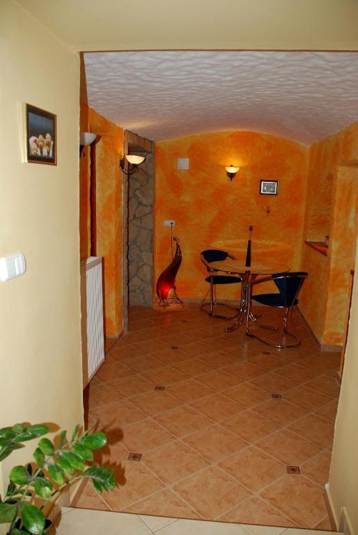 Janus Apartman Sárvár Habitación foto